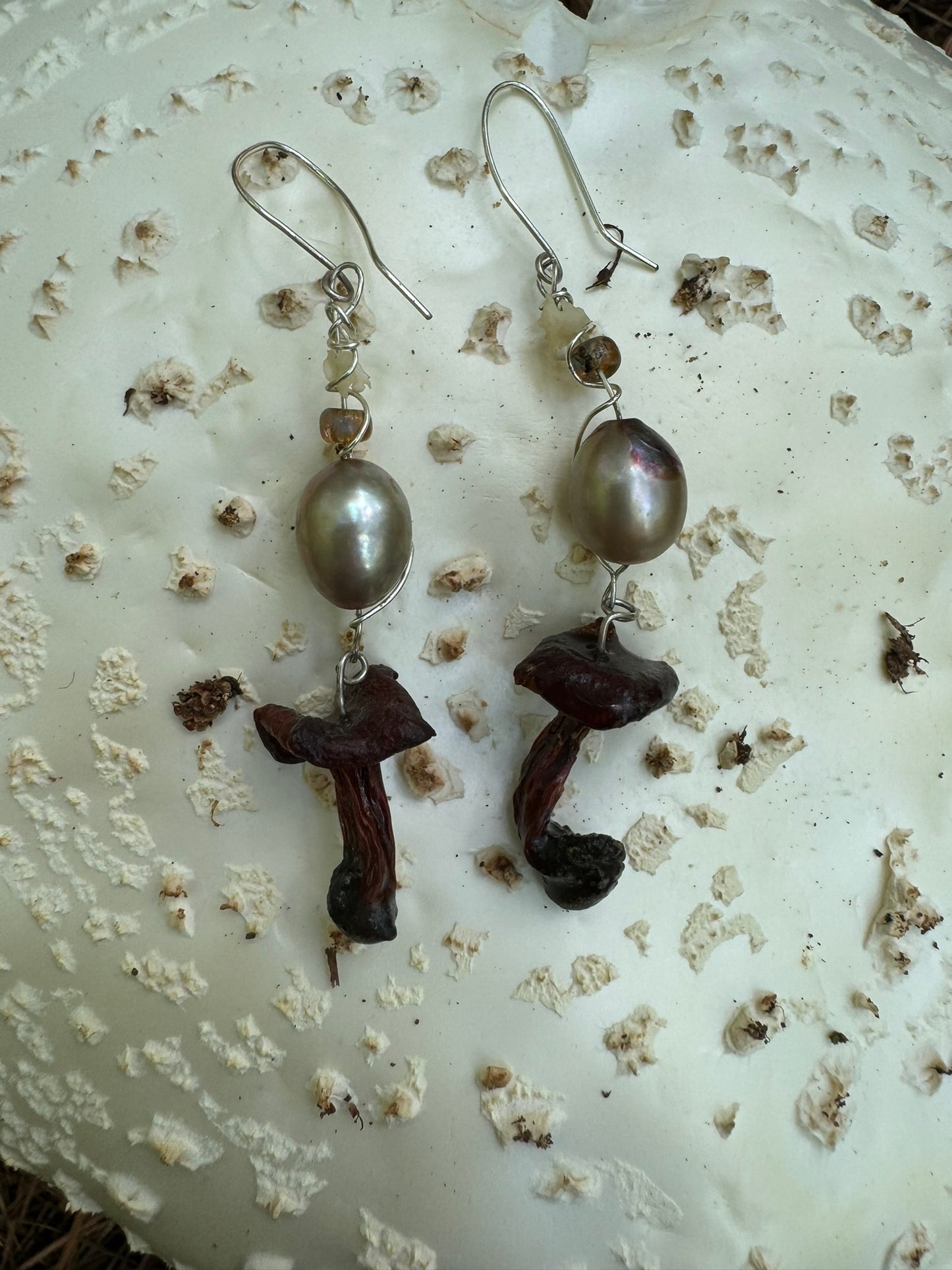 Chanterelle/Rattlesnake Vertebrae/Pearl Earrings Pair